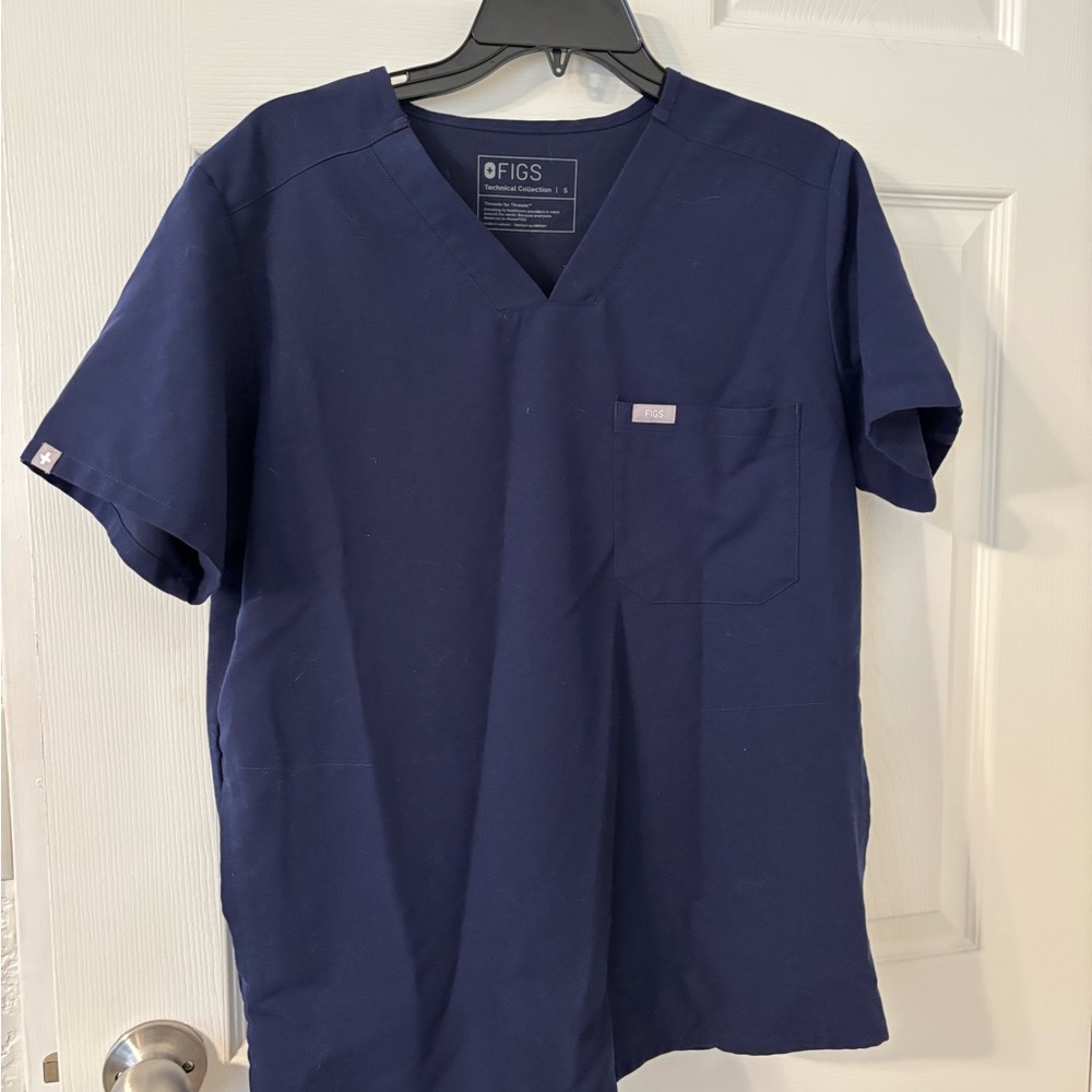 FIGS Men's Navy Blue Scrub top